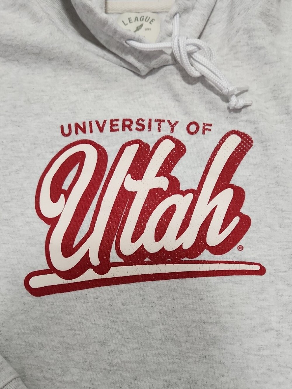 University Of Utah Light Heather Gray Red Cropped Hoodie Womens Juniors L - Picture 3 of 10